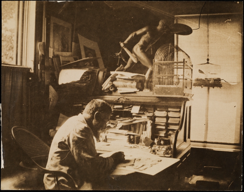 Desconocido. Thomas Nast en su escritorio. California. 1880. Museo de la ciudad de Nueva York. 99.124.1