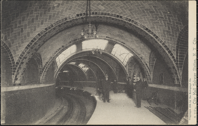 Rotograph Co.（ニューヨーク、NY）。 市庁舎の地下鉄駅、ニューヨーク市。 1905.ニューヨーク市立博物館。 X2011.34.2879