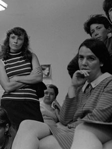 Uma reunião de mulheres radicais em Nova York para planejar o protesto do concurso de beleza Miss America de 1968