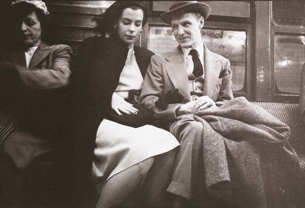 Stanley Kubrick. Vida y amor en el metro de Nueva York. Pasajeros en un vagón del metro. 1946. Museo de la ciudad de Nueva York. X2011.4.10292.26C