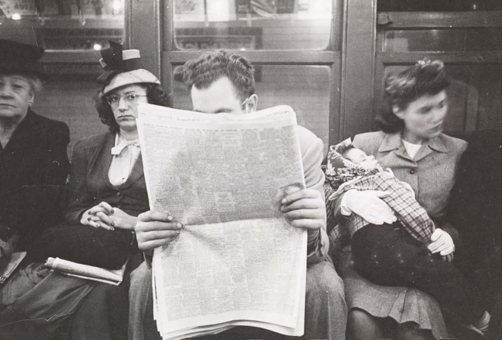 Stanley Kubrick. Vida e amor no metrô de Nova York. Passageiros em um vagão do metrô. 1946. Museu da cidade de Nova York. X2011.4.10292.55E