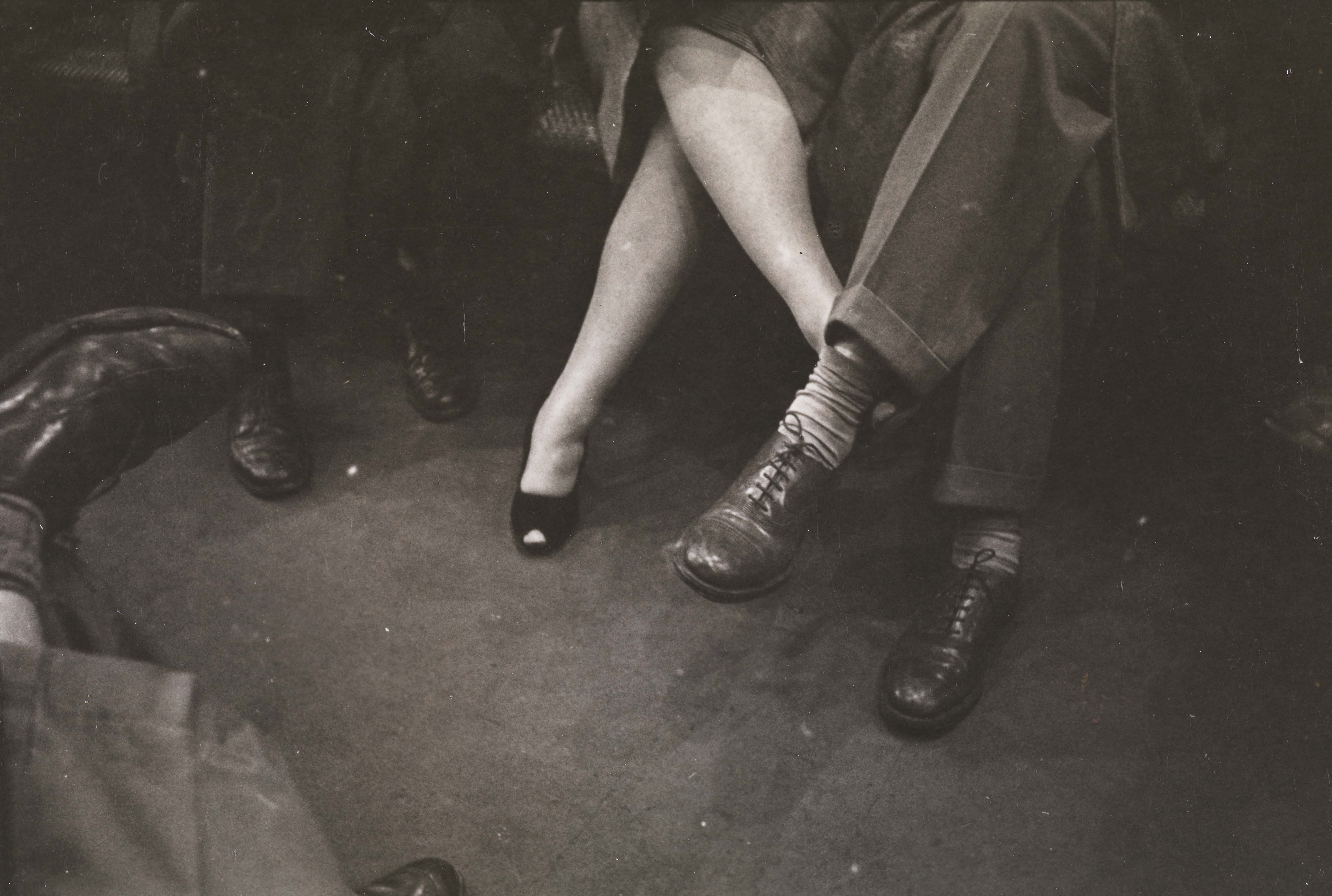 Stanley Kubrick. Life and Love on the New York City Subway. Couple playing footsies on a subway. 1946. Museum of the City of New York. X2011.4.10292.90E