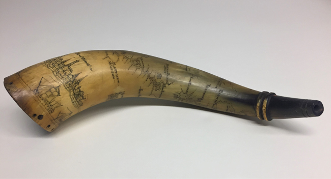 Powder Horn, 1754-1763. Museu da cidade de Nova York. 36.340.