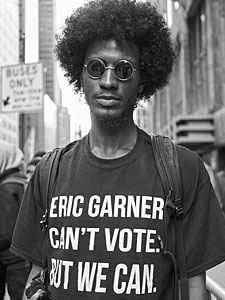 埃里克加纳不能投票。 但我们可以