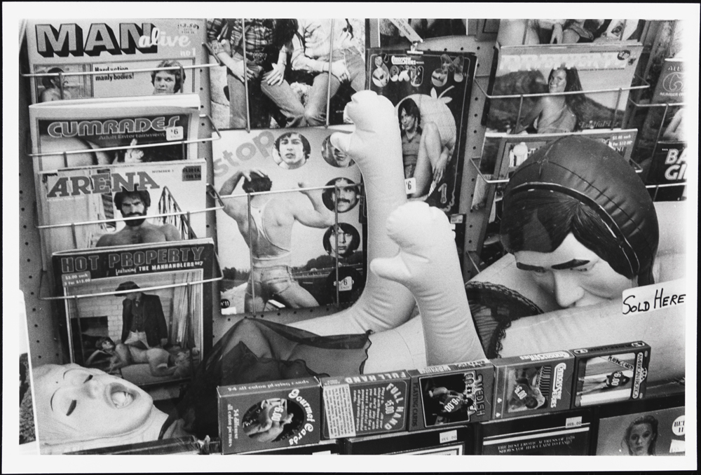 Andreas Feininger（1906-1999）。 西42街，1981年。纽约市博物馆。 90.40.30