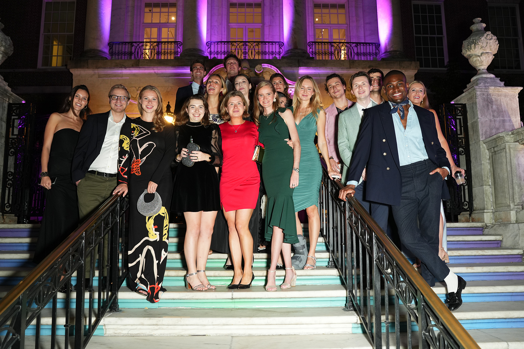 Directors Circle Leadership Committee poses for a photo at the Director's Circle Benefit