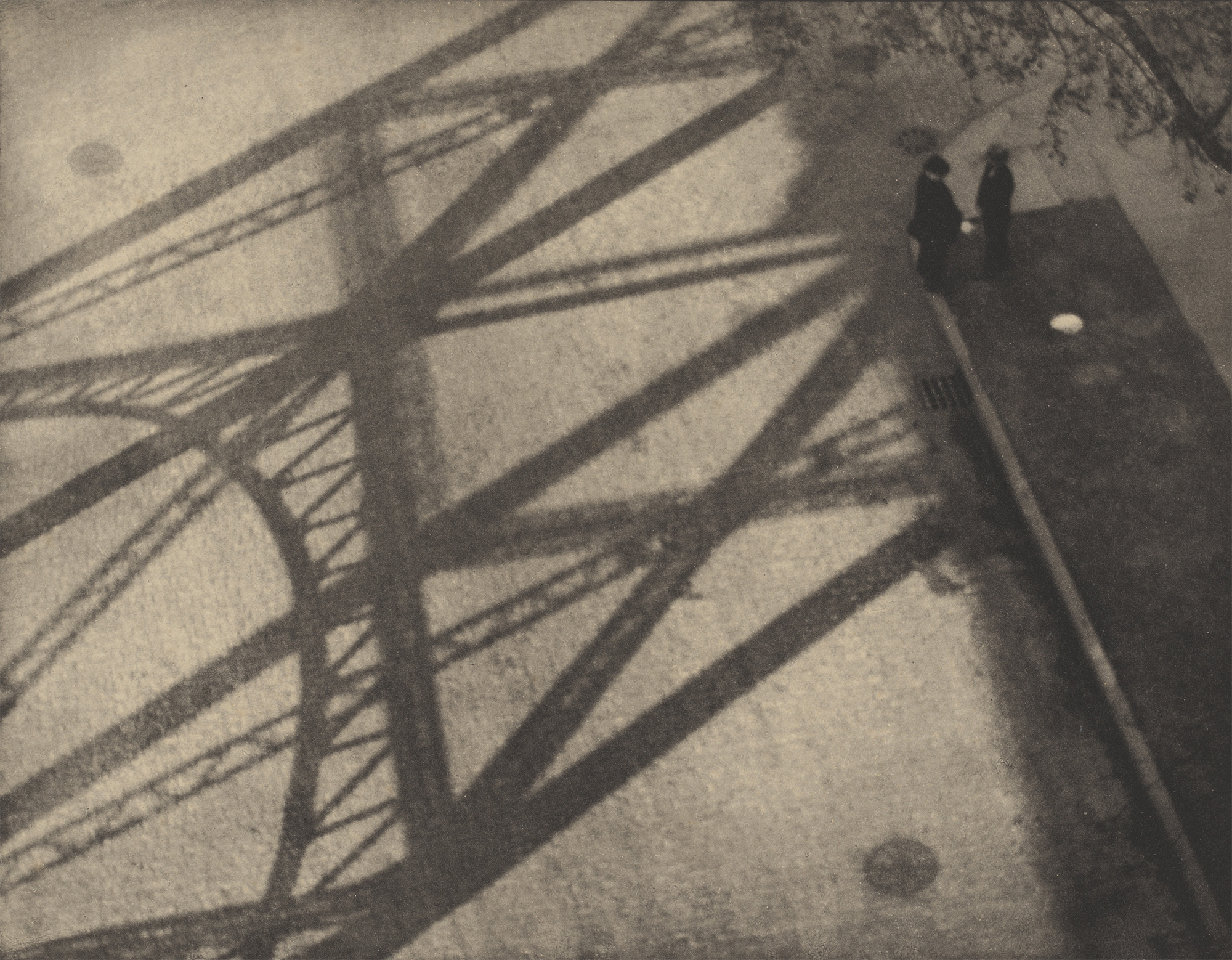 Paul Strand, desde el viaducto, 125th Street, Nueva York, 1915, huecograbado