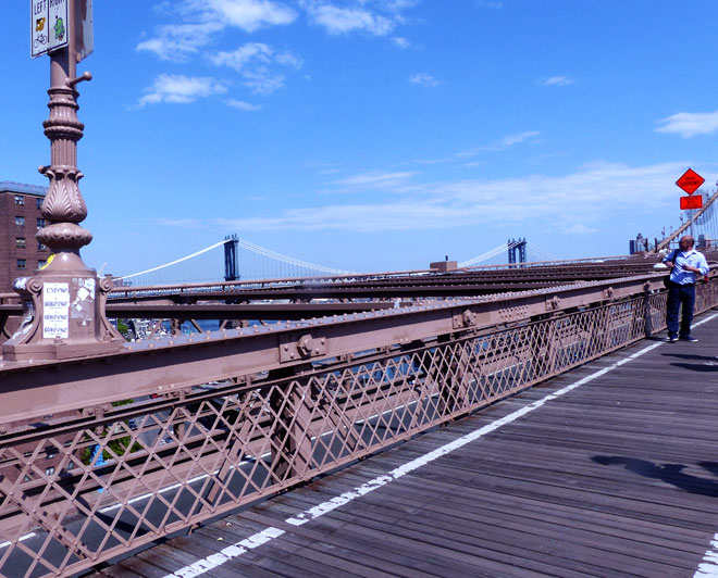 Uma foto da Ponte do Brooklyn tirada por Zaira Santos no acampamento I Spy