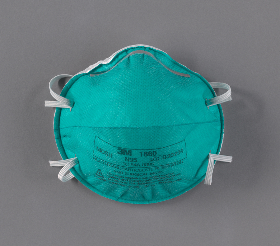 Un masque facial bleu sarcelle N95.