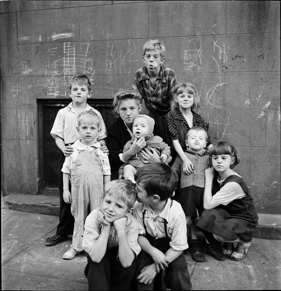 Stanley Kubrick (1928-1999). The Shoe Shine Boy, 1947. Museo de la Ciudad de Nueva York. X2011.4.10368.308