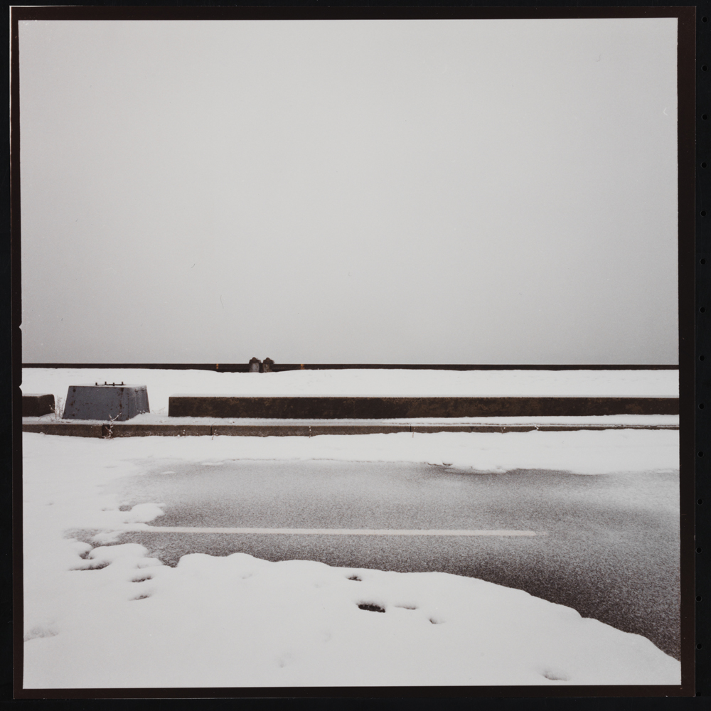 Jan Staller、West Side Highway Dusted with Snow、1977。ニューヨーク市立博物館、2015.5.28