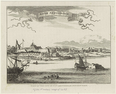 Mapa paisajístico en blanco y negro e ilustración de Nueva Ámsterdam desde la vista del puerto con veleros y gente en botes de remos en primer plano.
