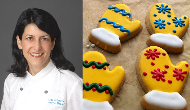 左はエイミー・シャーバーのヘッドショットです。 右側には、黄色、赤、緑、白のアイシングで装飾されたミトンのような形のクッキーがあります。