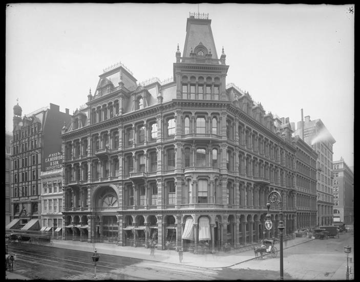 Broadway e East 20th Street. Lord e Taylor, prédio antigo.