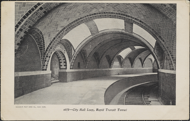 Lembrança Post Card Co. Cidade Hall Loop, túnel de trânsito rápido. ca. 1905. Museu da cidade de Nova York. F2011.33.1092
