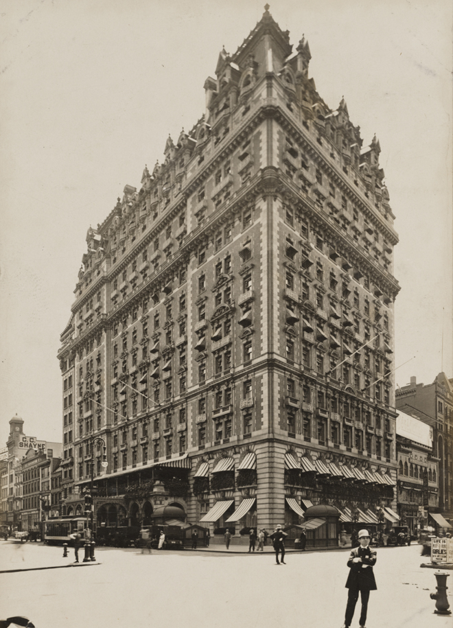 Thaddeus Wilkerson (1872-1943). Hotel Knickerbocker, Nova Iorque, ca. 1910. Museu da cidade de Nova York. F2011.33.411