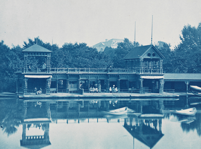 Boathouse, olhando para a 5th Avenue e 72nd Street, ca. 1878. Augustus Hepp