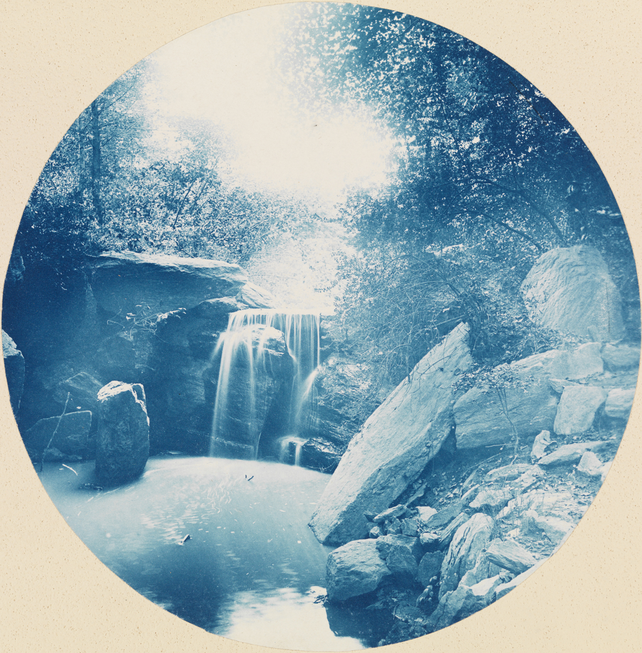 加利福尼亚州中央公园Glen Span Arch的瀑布。 1878年