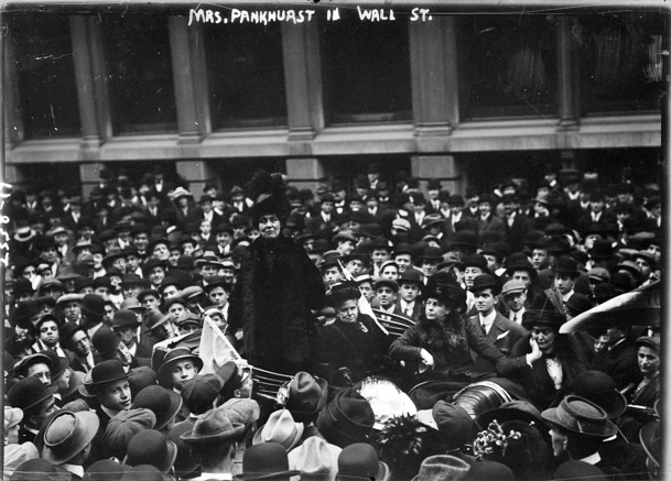 Líder sufragista britânica Emmeline Pankhurst em Wall Street