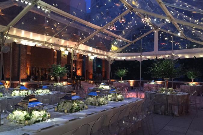 Una imagen de una cena en la Terraza Sur del Museo de la Ciudad de Nueva York