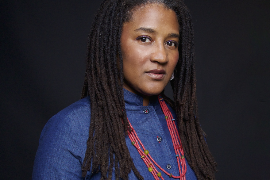 Lynn Nottage disparo a la cabeza