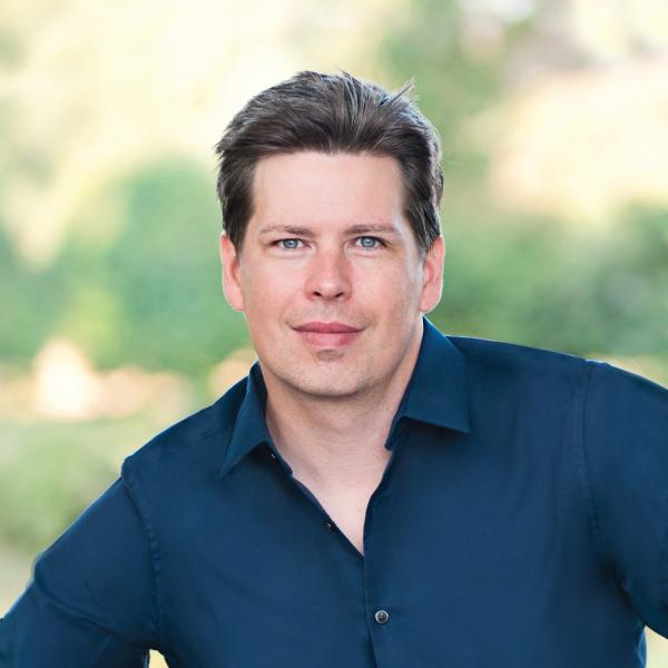 Adam Shaughnessy headshot