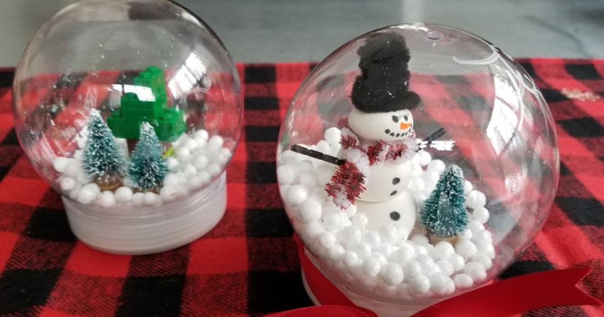 deck-the-halls-snow-globe-making